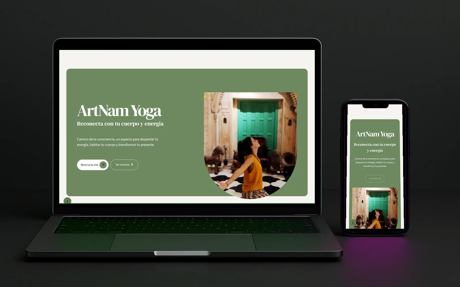 Web de ArtNam Yoga con el lema «Reconecta con tu cuerpo y energía», vista en portátil y en móvil